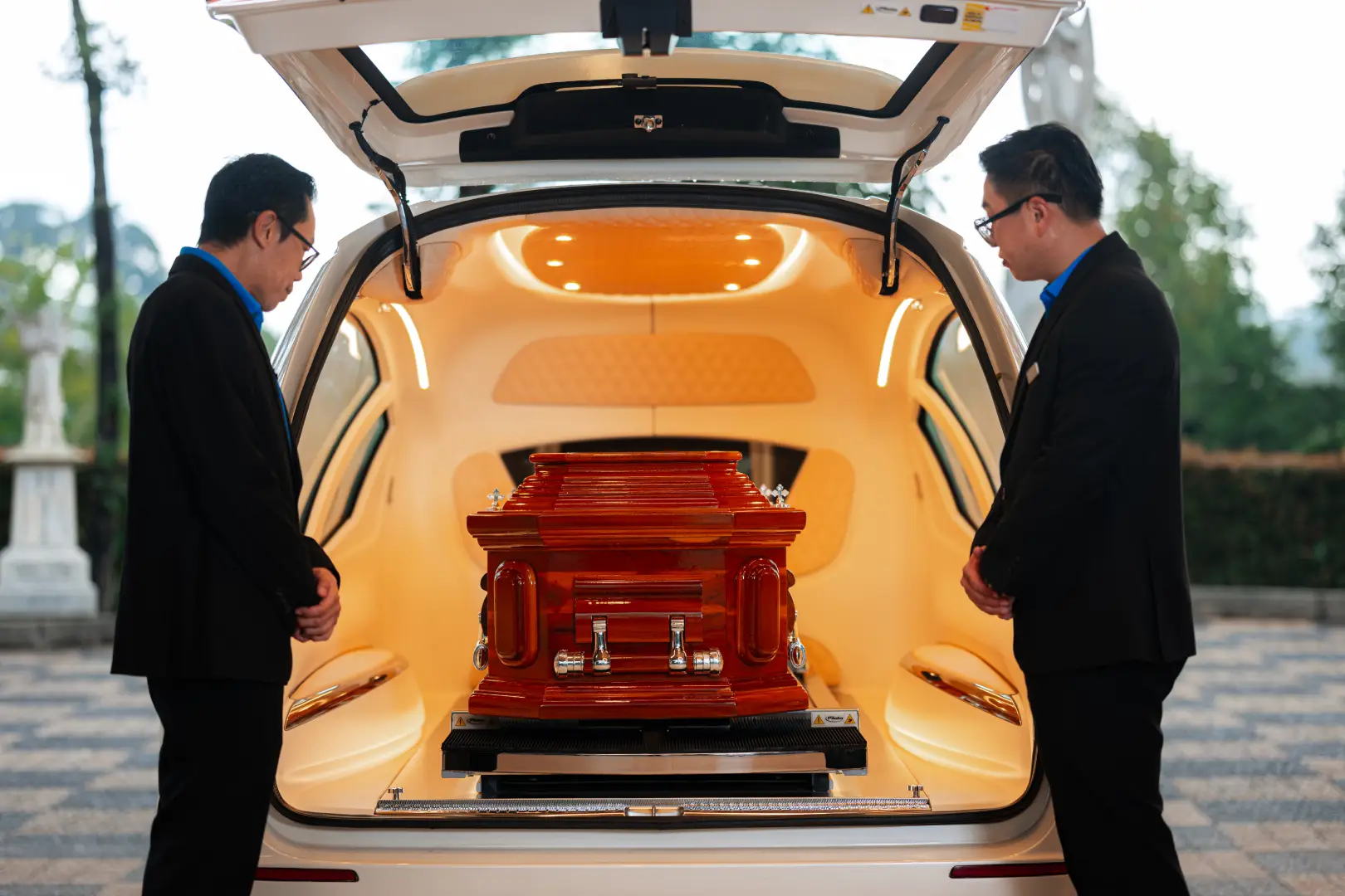 Hosanna Daily Working Photos 010